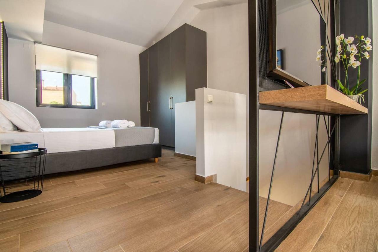 Mos Luxury City Suites - The Loft Ханья Экстерьер фото
