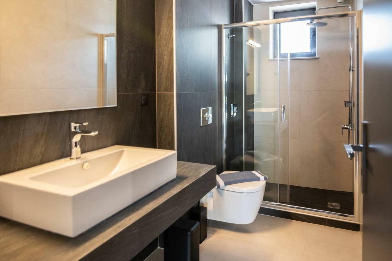 Mos Luxury City Suites - The Loft Ханья Экстерьер фото